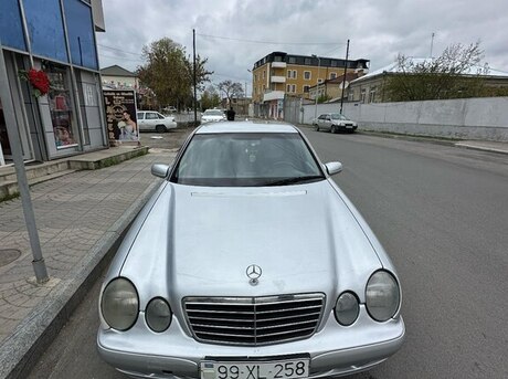Mercedes E 200 2002