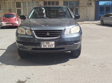 Mitsubishi Airtrek 2001