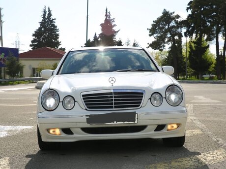 Mercedes E 240 2001