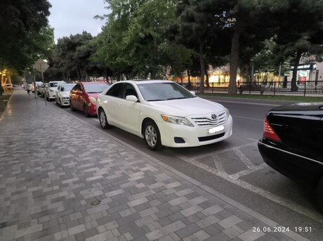 Toyota Camry 2011