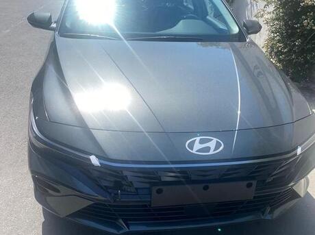 Hyundai Elantra 2024