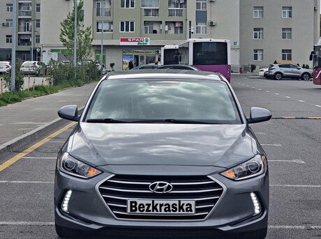 Hyundai Elantra 2017