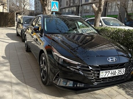 Hyundai Elantra 2022