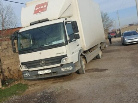 Mercedes Atego 818 2010