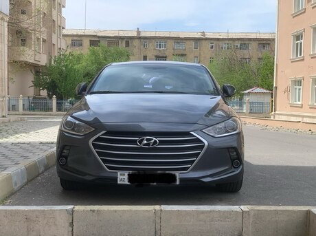 Hyundai Avante 2015