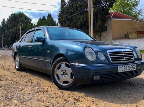Mercedes E 240 1999
