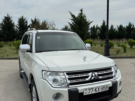 Mitsubishi Pajero 2010
