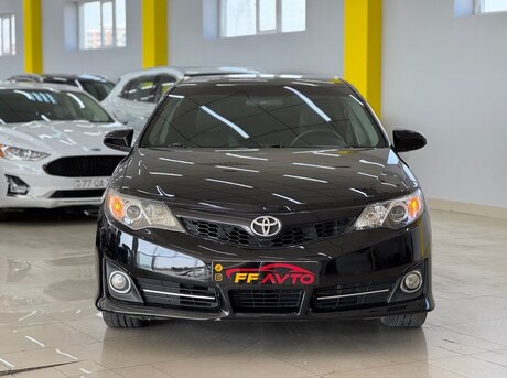 Toyota Camry 2012