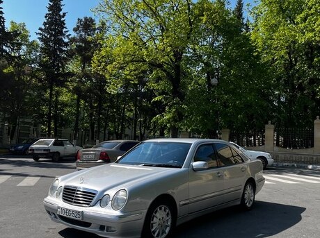 Mercedes E 240 2000