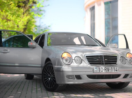 Mercedes E 270 2000