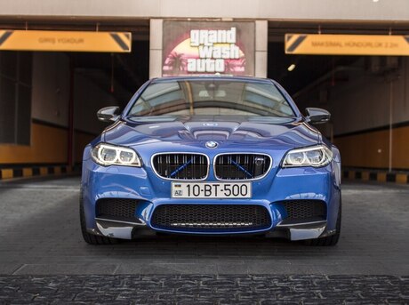 BMW M5