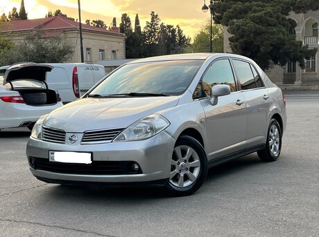 Nissan Tiida 2008