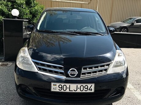 Nissan Tiida 2012