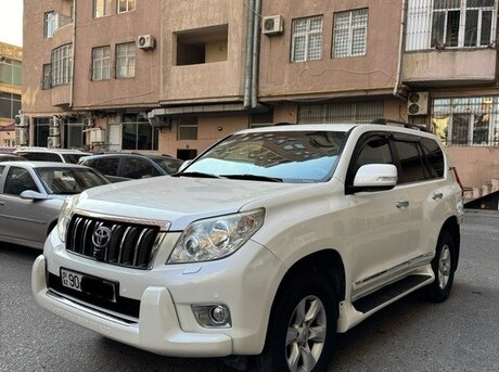 Toyota Land Cruiser Prado 2011