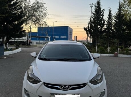 Hyundai Elantra 2013