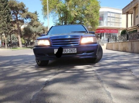 Mercedes C 240
