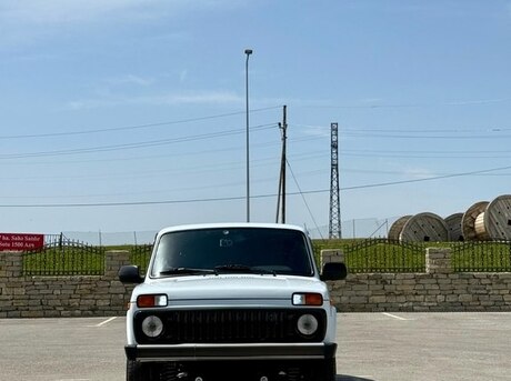 LADA (VAZ) Niva 2015