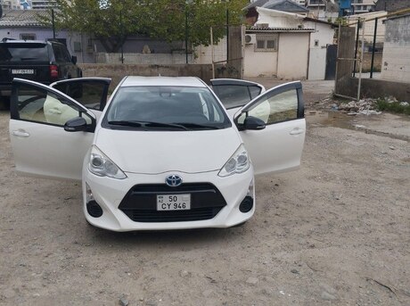 Toyota Aqua 2016