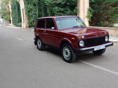 LADA (VAZ) Niva 1986