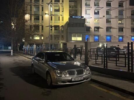 Mercedes E 240 2004