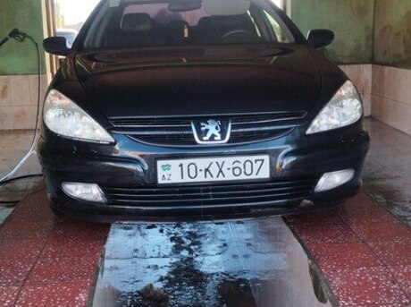 Peugeot 607 2002