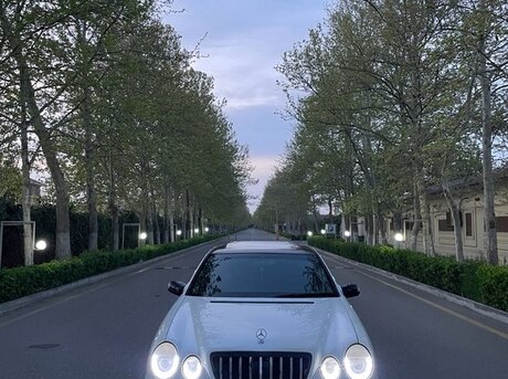 Mercedes E 320