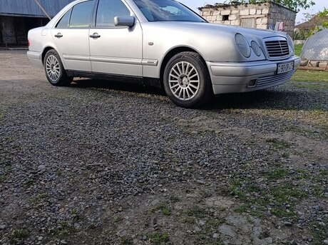 Mercedes E 240 1998