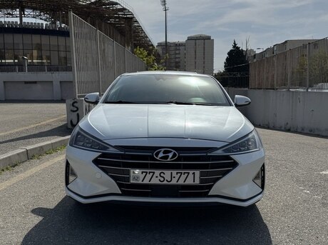 Hyundai Elantra 2019