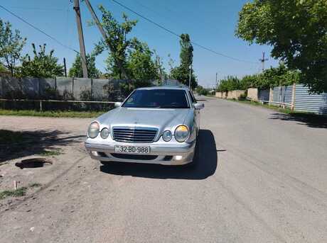 Mercedes E 240 2000