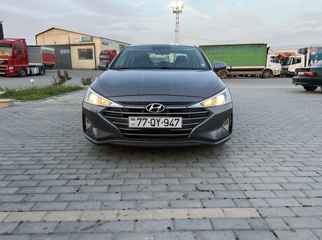 Hyundai Elantra 2019