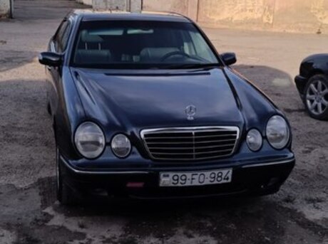 Mercedes E 220 d 2000