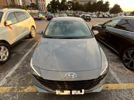 Hyundai Elantra 2021