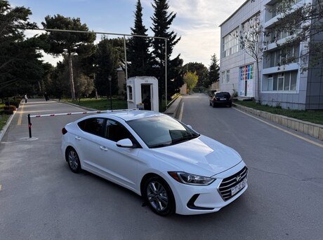 Hyundai Elantra 2017