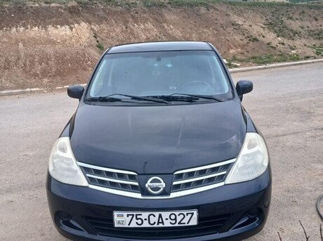 Nissan Tiida 2011
