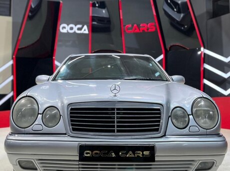 Mercedes E 240