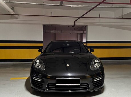 Porsche Panamera GTS 2014