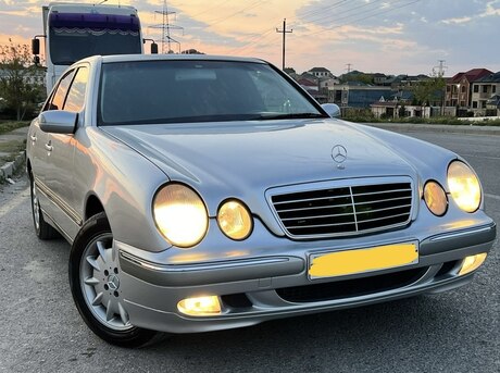 Mercedes E 220 d 2000