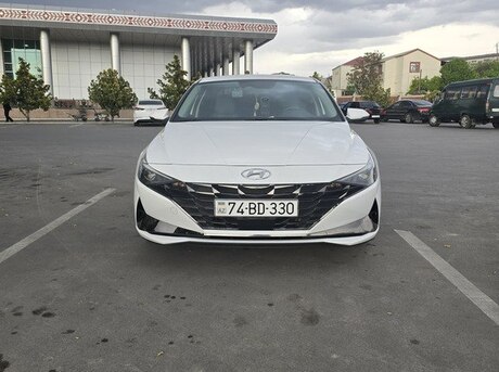 Hyundai Elantra 2021
