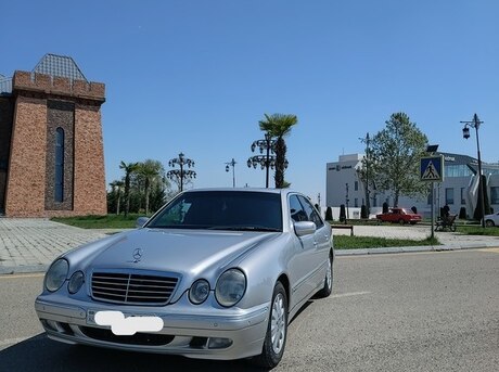 Mercedes E 240 1999