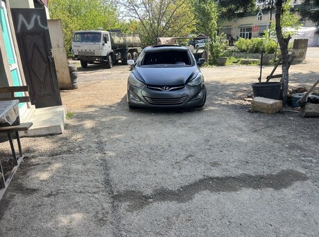 Hyundai Elantra 2016