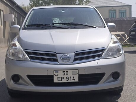 Nissan Tiida 2012