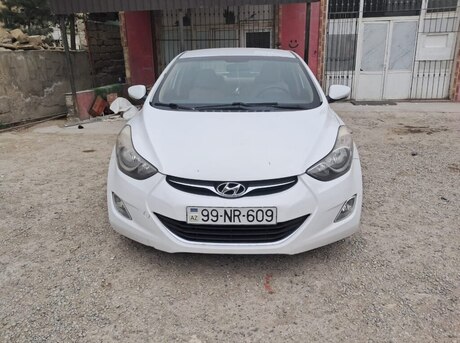 Hyundai Elantra 2011