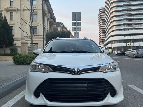 Toyota Corolla Fielder 2016