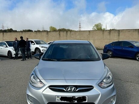 Hyundai Accent 2014