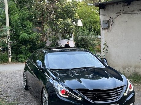Hyundai Sonata 2011