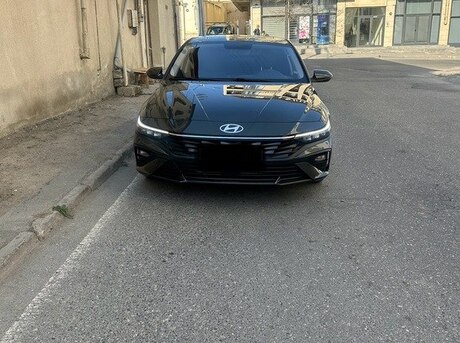 Hyundai Elantra 2024