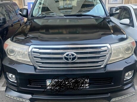 Toyota Land Cruiser 2011