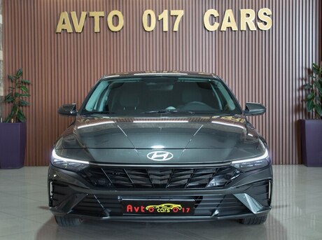 Hyundai Elantra 2024