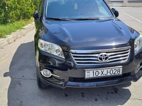 Toyota RAV4 2011