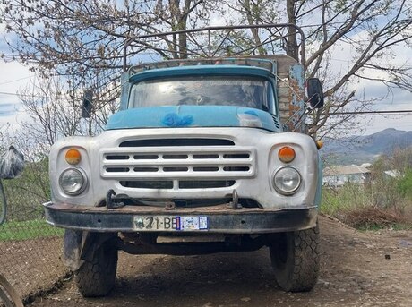 ZIL 130